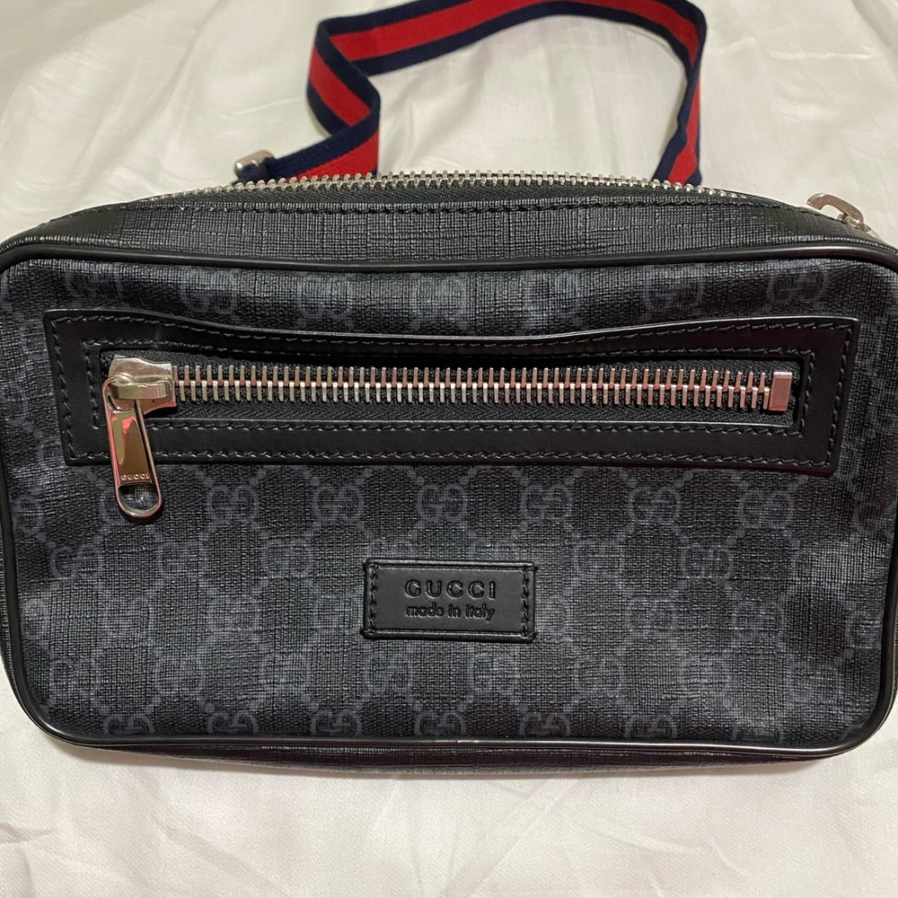Gucci Belt Bag/Fanny Pack/Crossbody Bag - Picture 2 of 9